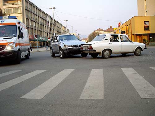 Accident Baia Mare, intersectia strazilor Culturii cu George Cosbuc